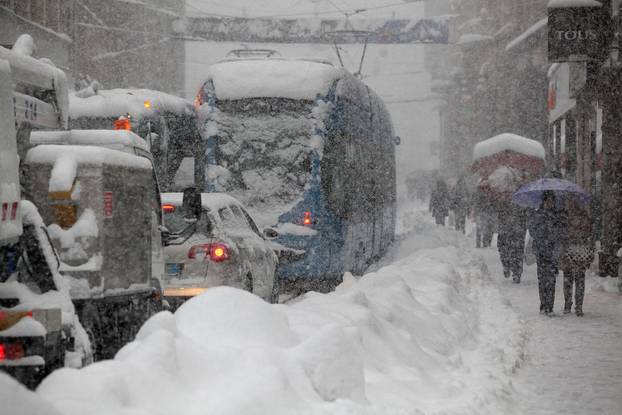 ARHIVA - Zagreb je 14. sije?nja 2013. bio zatrpan snijegom