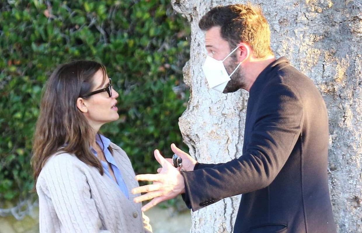 Affleck okrivio bivšu suprugu za svoj alkoholizam pa se pokajao: 'Ispao sam grozan tip, a nisam!'