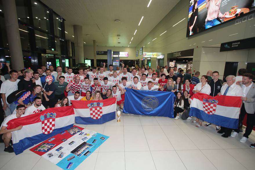 Studenti novi prvaci svijeta: Ovako su dočekali hrvatsku sveučilišnu reprezentaciju u futsalu koja je osvojila Svjetsko sveučilišno prvenstvo