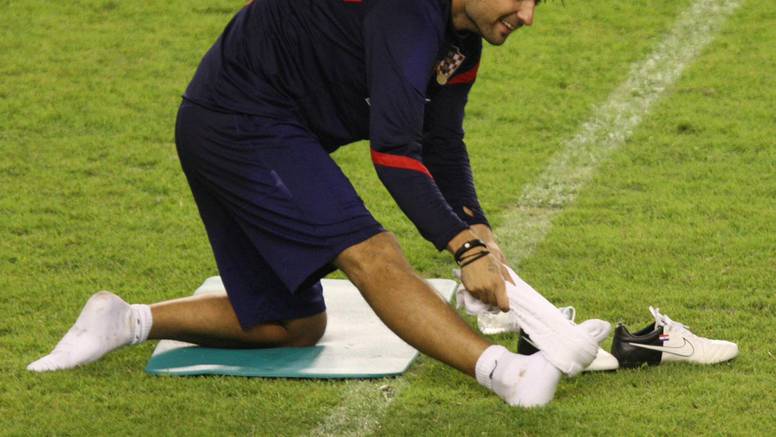 Nije dobro: Vedran Ćorluka je napustio trening nakon minute
