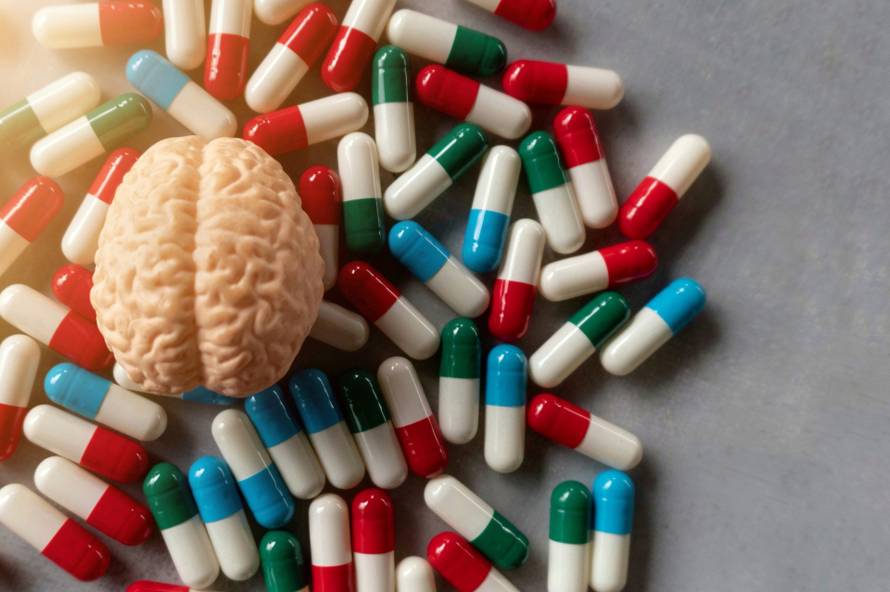 Colorful,Pills,And,Brain,With,Copy,Space,For,Text.,Mental