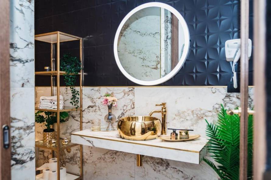 Novi apsurd u Splitu: Udruga gradske prostore pretvorila u luksuzne apartmane na Rivi?!