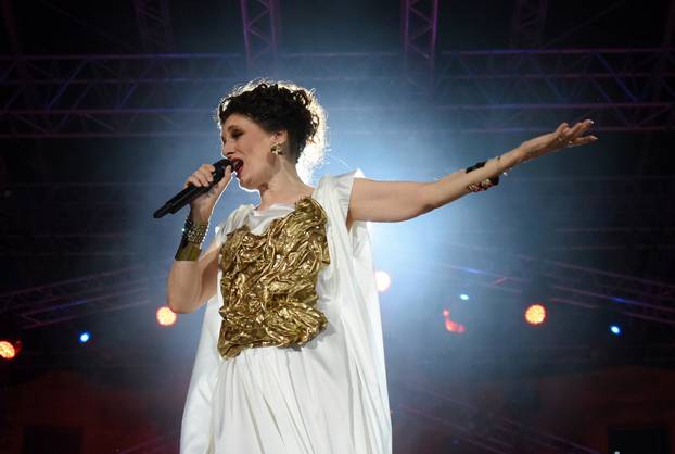 Pula: Doris Dragovi? napunila Arenu