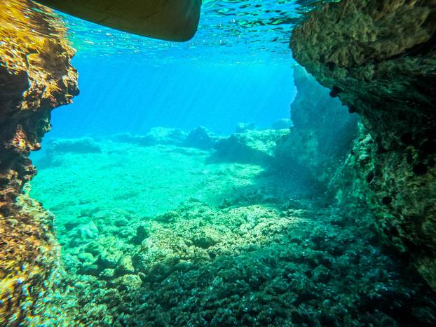 Vela Luka: Podmorje južne strane otoka Korčule