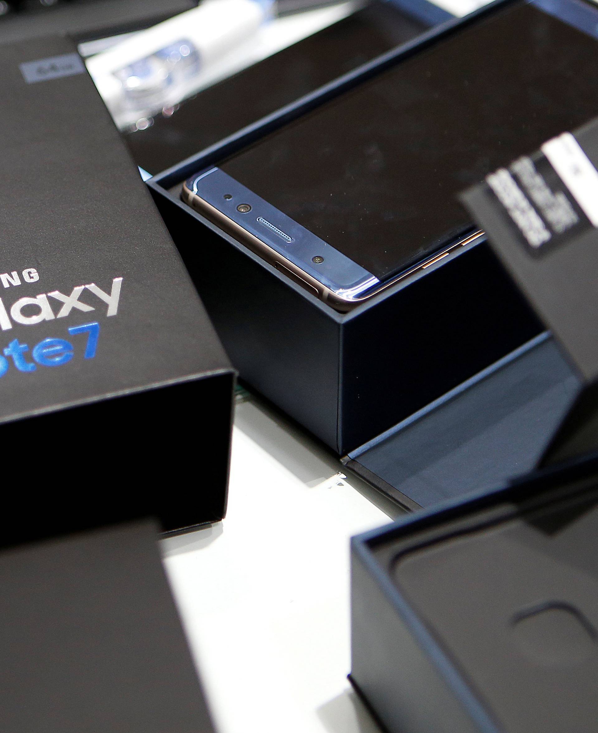 FILE PHOTO -  An exchanged Samsung Electronics' Galaxy Note 7 is seen at the company's headquarters in Seoul