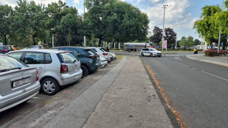 FOTO Izvukao osigurač iz bombe u Novom Zagrebu, hodao kroz park blizu škole. Uhitili su ga!