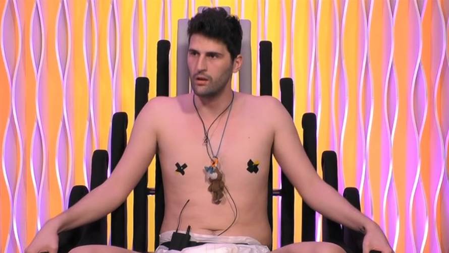 Uzrujao je gledatelje: BB Tomo oblači pelene i baletne suknjice