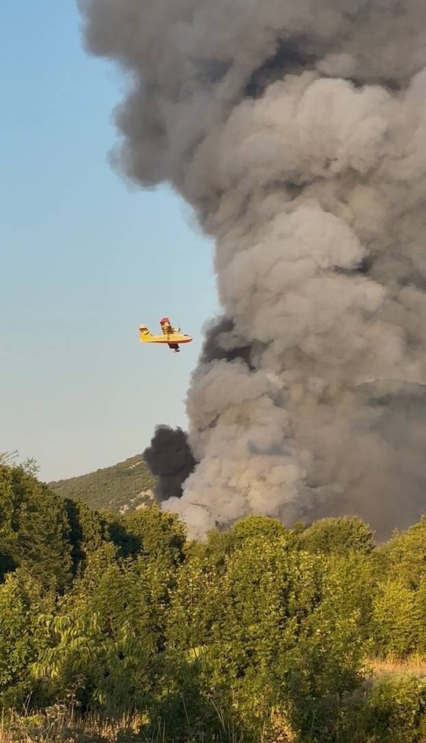 FOTO Pogledajte dramatične prizore buktinje u Prgometu