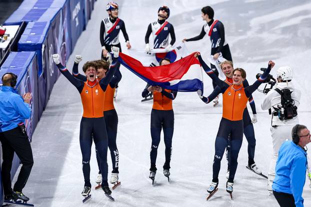 Short Track Speed Skating - Men's 5000m Relay - Finals