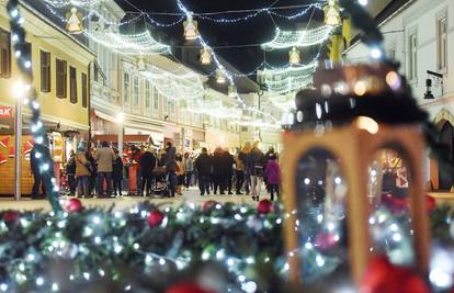 Bilo kuda, Advent svuda: Evo kako izgledaju hrvatski gradovi