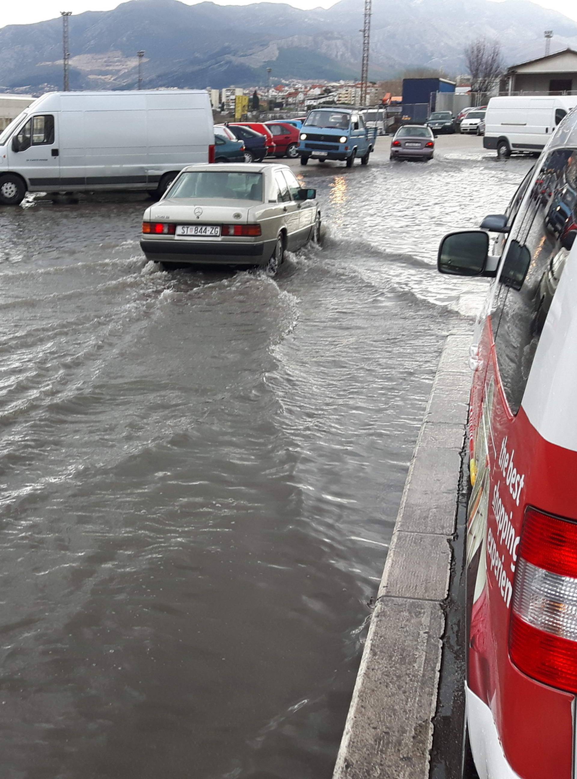 Zabijelio se Split: Dalmacija ne pamti ovako jaku i obilnu tuču