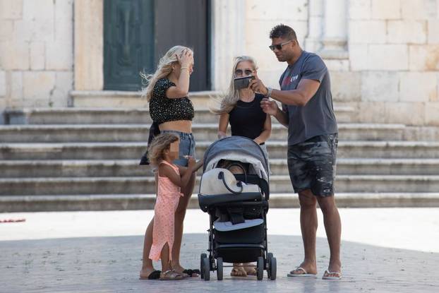 Kakva reklama! UFC zvijezda Overeem u šetnji Dubrovnikom