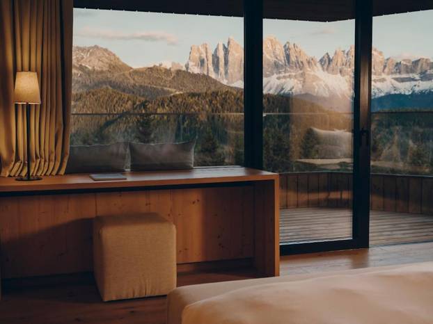 Ovo je jedan od najljepših zimskih resorta u Italiji, a pogled na Dolomite sve govori