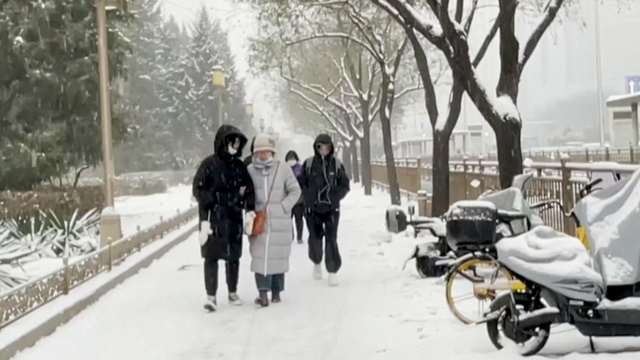 VIDEO Peking okovan snijegom, a temperature i dalje padaju...