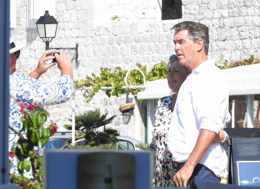Snimali su na Visu: Izašli prvi kadrovi iz filma 'Mamma Mia'