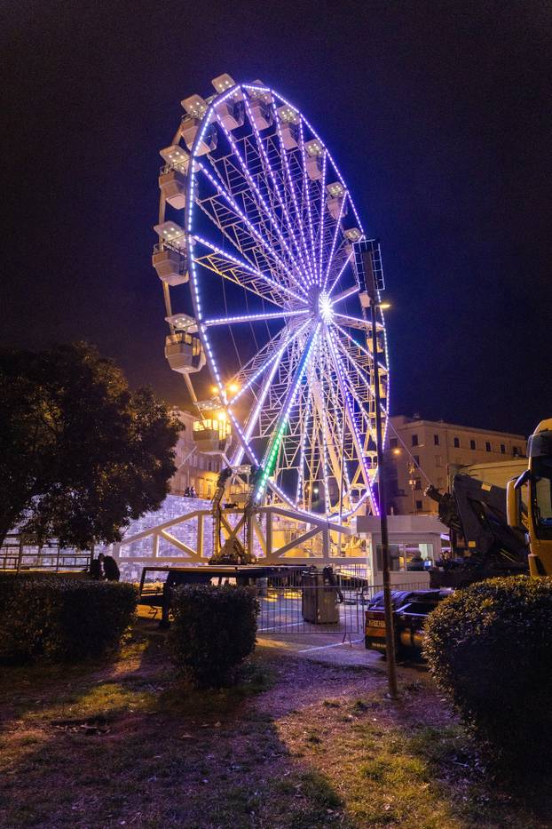 Pula: Podno Arene pokrenut panoramski kotač  koji je dio Adventa