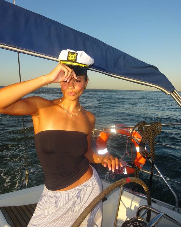 FOTO Tko kaže da je hladno? Ova plivačica podigla je temperaturu brže od radijatora!