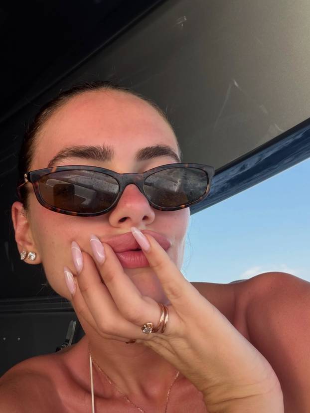 FOTO F1 ima novu 'WAGsicu'! Izraelka je s 19 proglašena za najljepšu ikada, bila i u vojsci