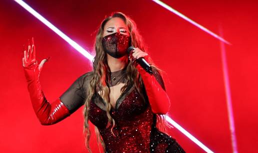 &Scaron;vedska predstavnica na Eurosongu nastupa s maskom na licu, evo i koji je razlog tome
