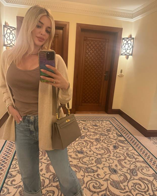 FOTO Naša prekrasna novinarka zaljubila se u ikonu Reala. Brak im je kao iz bajke, dobili i sina