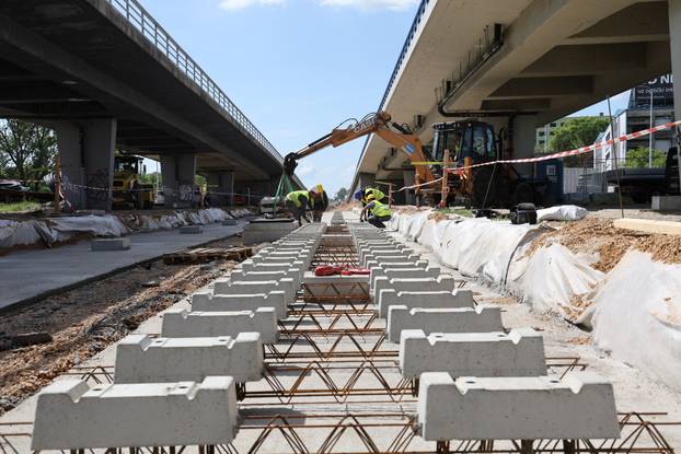 FOTO Pogledajte radove na Sarajevskoj. Bit će gotova do kraja godine. Stiže i tramvaj