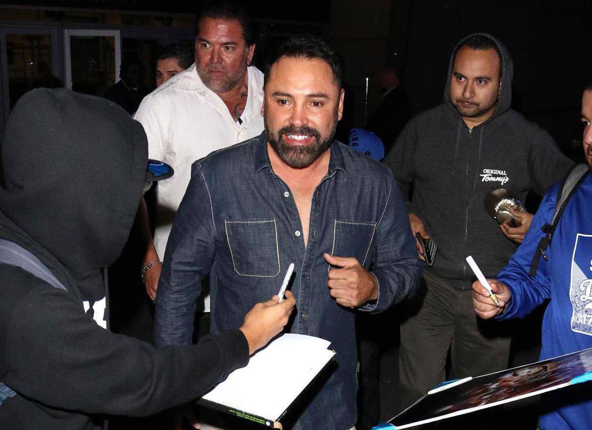 Oscar De La Hoya Sighting - Los Angeles