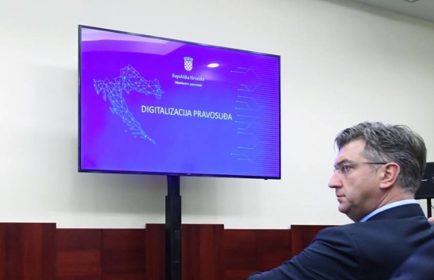 Digitalizaciju na sudovima vode informatičari plaćeni 3900 kn