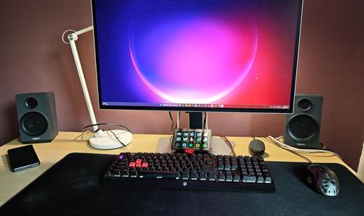 Isprobali smo Redragon SS-550 stream deck: Poma&zcaron;e u radu &ccaron;ak i ako se ne bavite streamingom