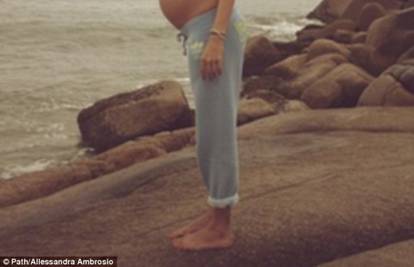 'Život je dobar': Alessandra je ponosna na trudnički trbuh