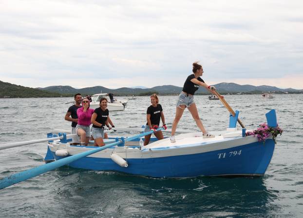 FOTO Ženska regata u Betini oduševila mještane i turiste