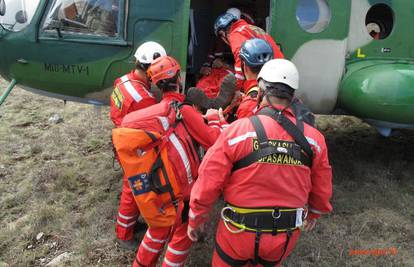 GSS-ovci helikopterom spasili pastira koji je zvao s Velebita 