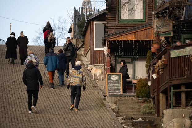 Zagreb: Sunčana nedjelja na Sljemenu 