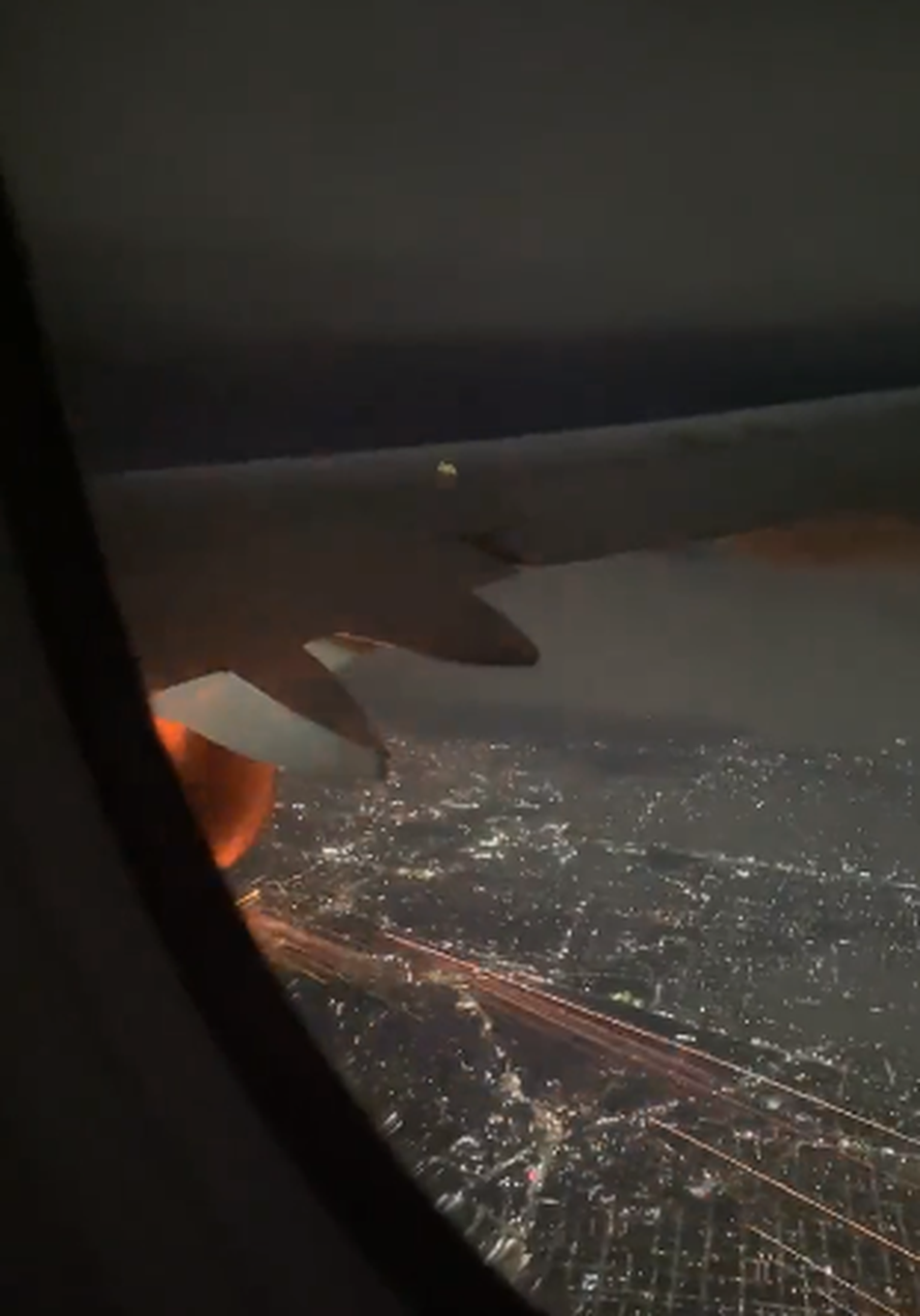 VIDEO Avionu planuo motor u letu, sve je snimljeno: 'Ljudi su vrištali, plakali i molili se...'