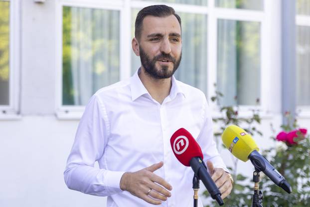 Vukovar: Kandidat za gradonačelnika Domagoj Bilić glasovao je u drugom krugu lokalnih izbora