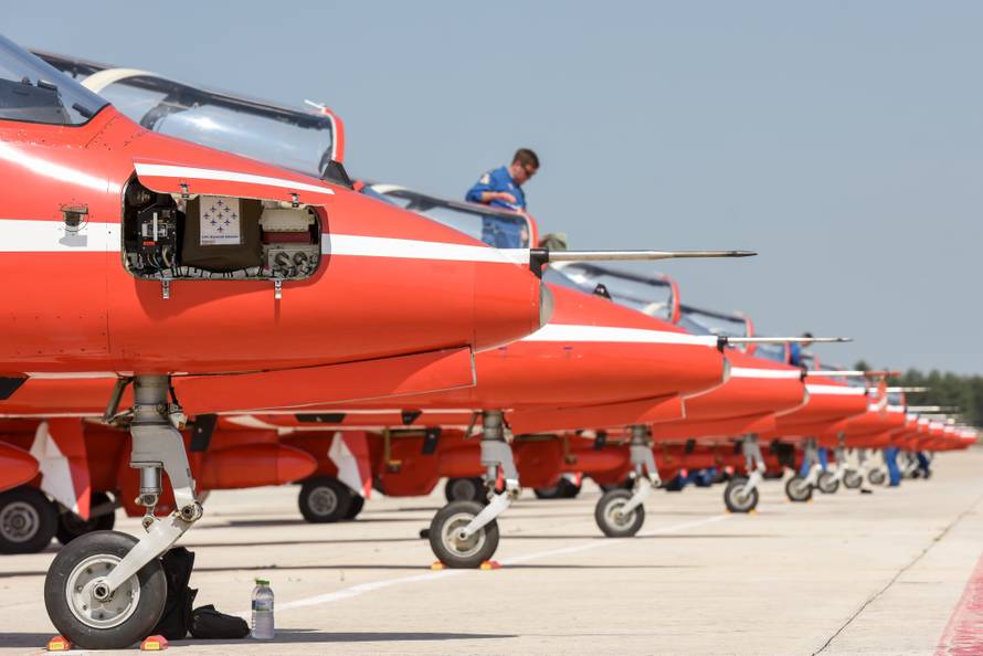Kraljevska grupa Red Arrows posjetila je naša Krila Oluje