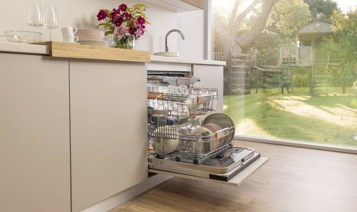 Tišina koja mijenja svakodnevicu: perilica posuđa koja radi dok vi odmarate