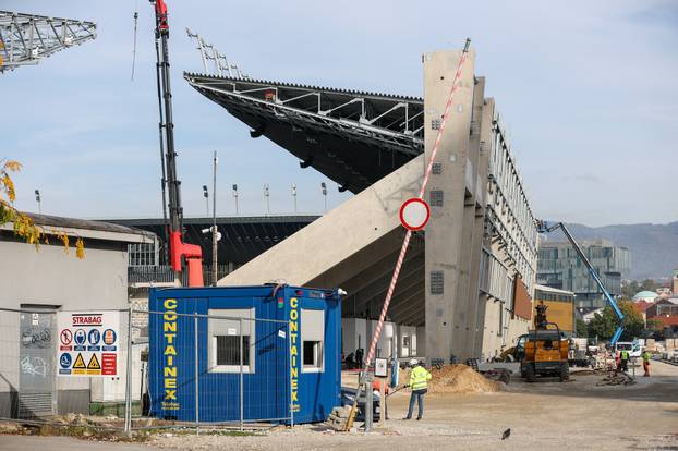 Zagreb: Počelo postavljanje stolica na sjevernoj tribini stadiona u Kranjčevićevoj
