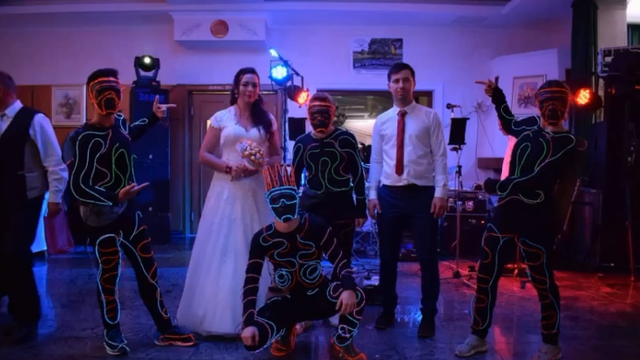 Svjetleći Atomi iz Supertalenta sad nastupaju i na svadbama!