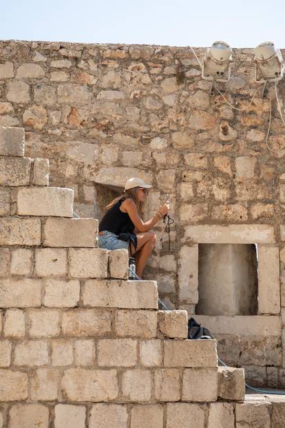 FOTO Dubrovnik se prži na 33°C! Spas od vrućine našli su u moru