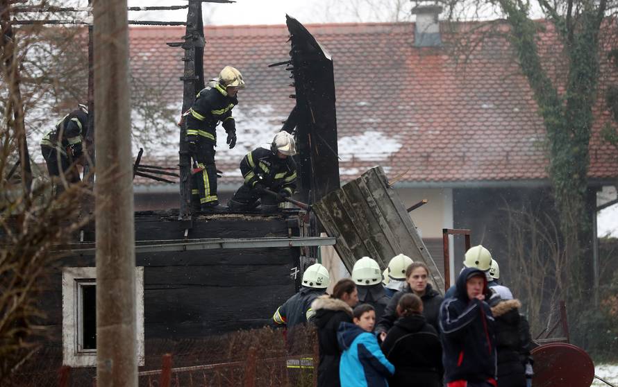 Drama kod Zagreba: Izvukla nepokretnog muža iz požara
