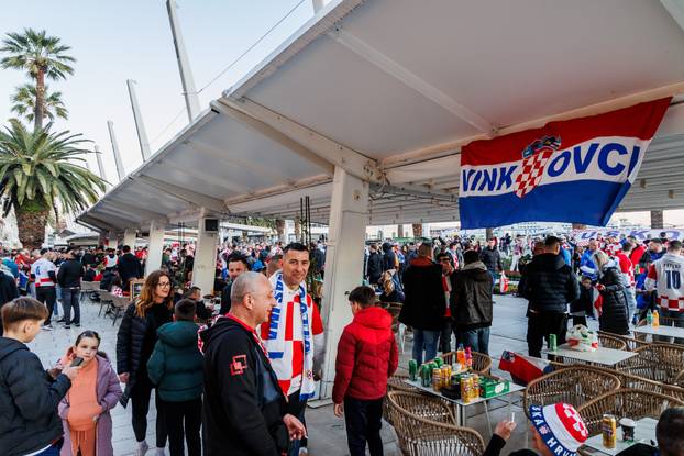 Split: Atmosefra na splitskoj rivi uoči početka utakmice UEFA Lige nacija Hrvatska - Francuska