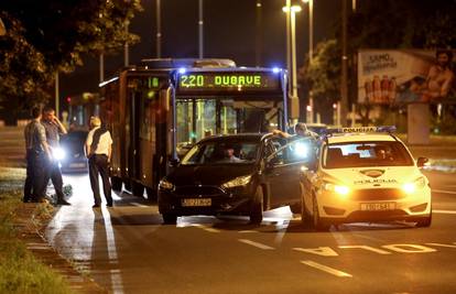 Užas u zagrebačkom autobusu: Izvadio nož i prijetio putnicima