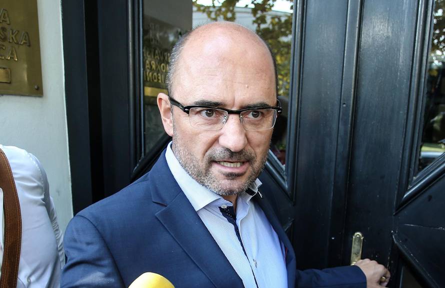 Kako 'osjećati Hrvatsku' na okupljanju za ratnog zločinca?