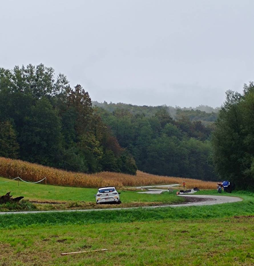 VIDEO Mađarski vozač 'poletio' na reliju u Zagorju! Pogledajte nesreću i kako su ih izvlačili...