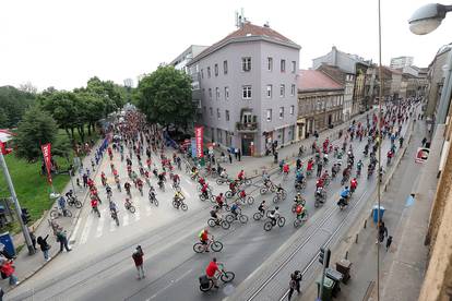 FOTO 41. Večernjakova biciklijada: Pedaliralo se 22 km od Zagreba sve do Samobora