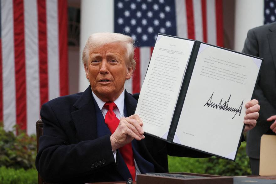 Trump lupio carine i Hrvatskoj: Najviše u SAD izvozimo lijekove i oružje. Analitičari: Slijedi šok!