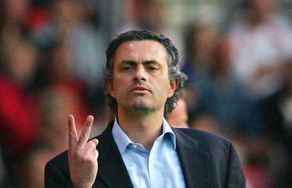 Mourinho gleda film u kinu, a ne Chelsea i Tottenham