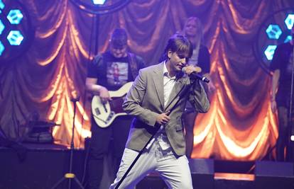 Mlada glazbena senzacija Jakov Jozinović otkrio je li u vezi i što ga kod cura najviše privlači