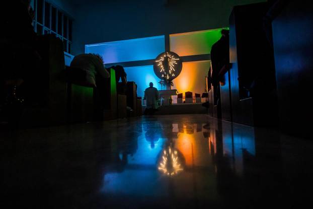 Split: U crkvi Srca Isusova održano je klanjanje za mlade kao odgovor na Noć vještica