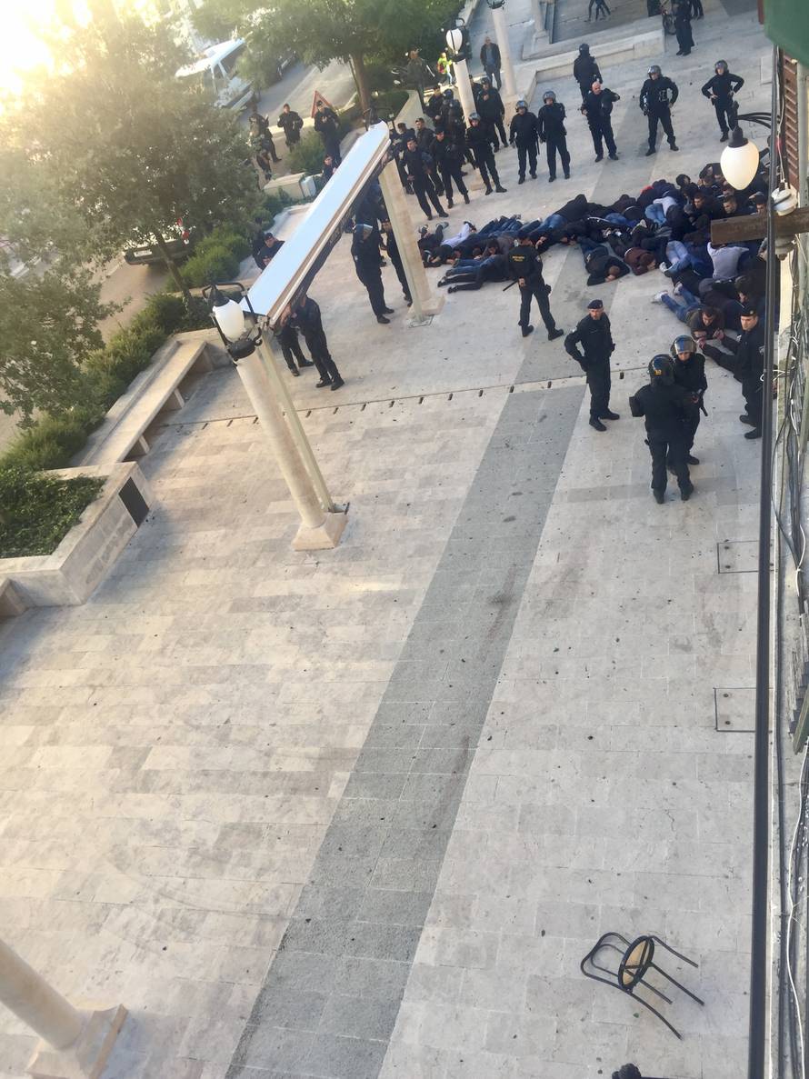 Tučnjava u Šibeniku: Torcida je napala Funcute, 76 privedenih